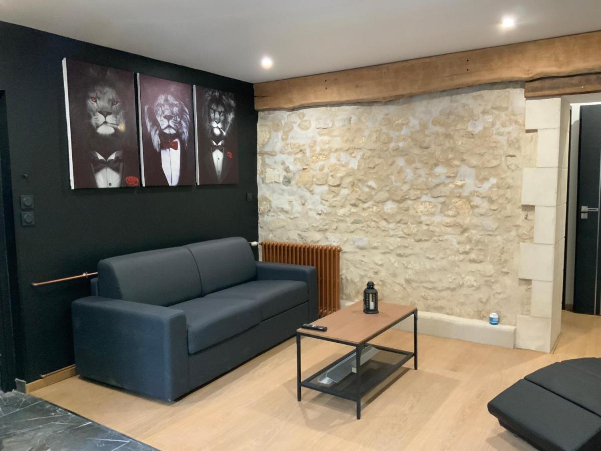Le Charme De L'Ancien Apartment Bourges Luaran gambar
