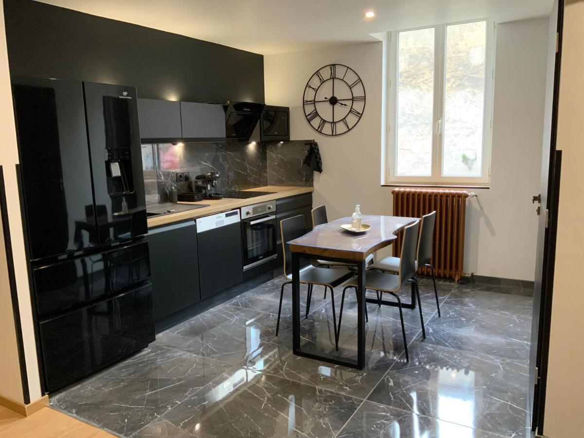 Le Charme De L'Ancien Apartment Bourges Luaran gambar